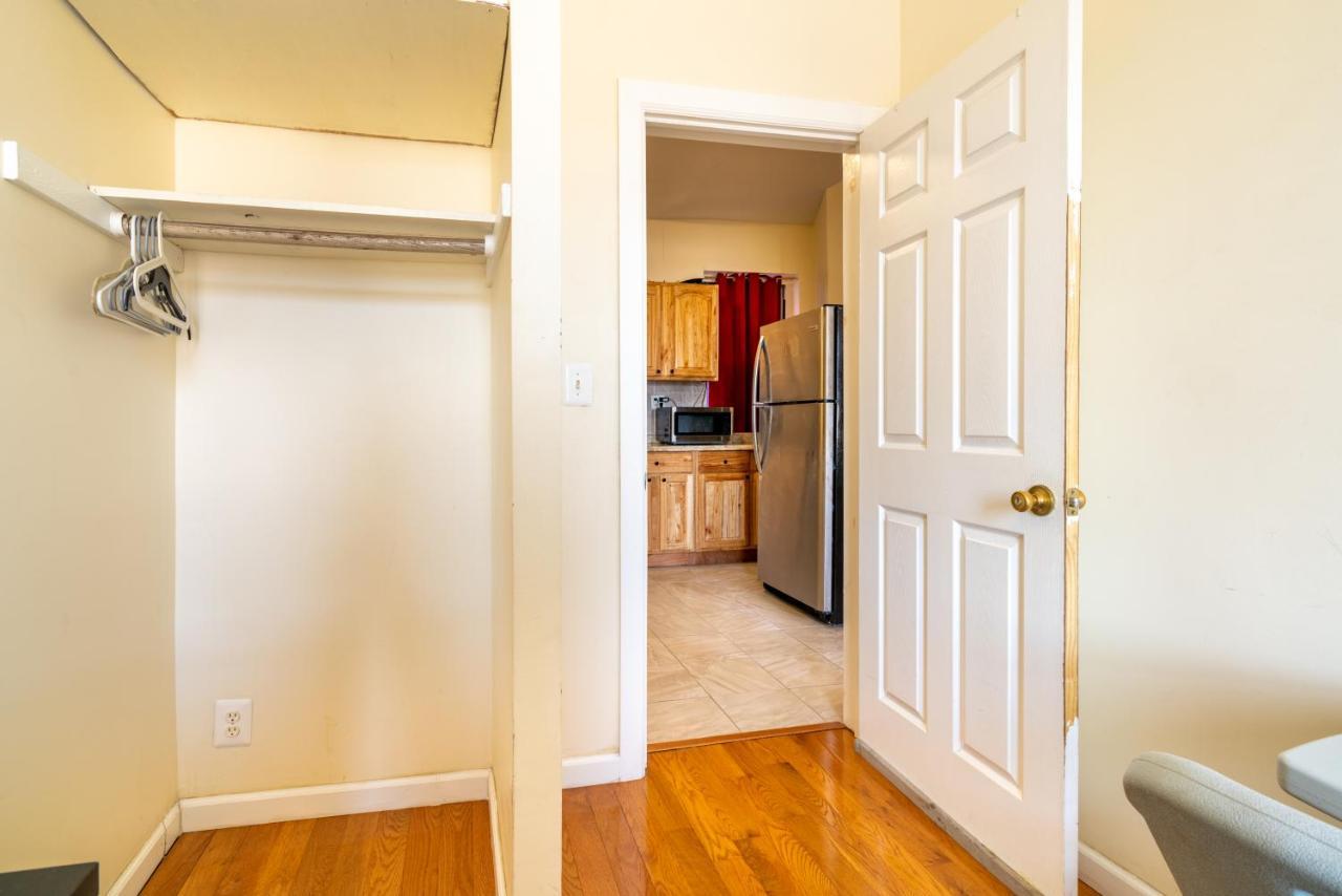 Empire Blvd Guest House New York Ngoại thất bức ảnh